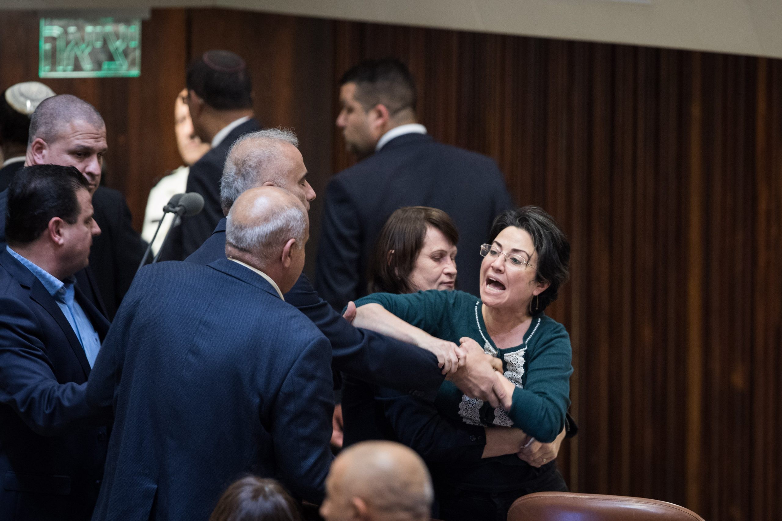 זועבי מחוץ לכנסת: "גאה במה שעשיתי"