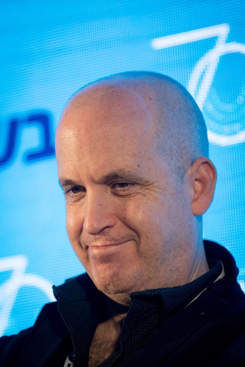 הפטריוטים: התאגיד נפטר מהימניים