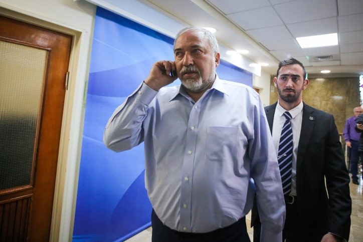 "במבוי סתום": נתניהו וליברמן צפויים להיפגש רק היום