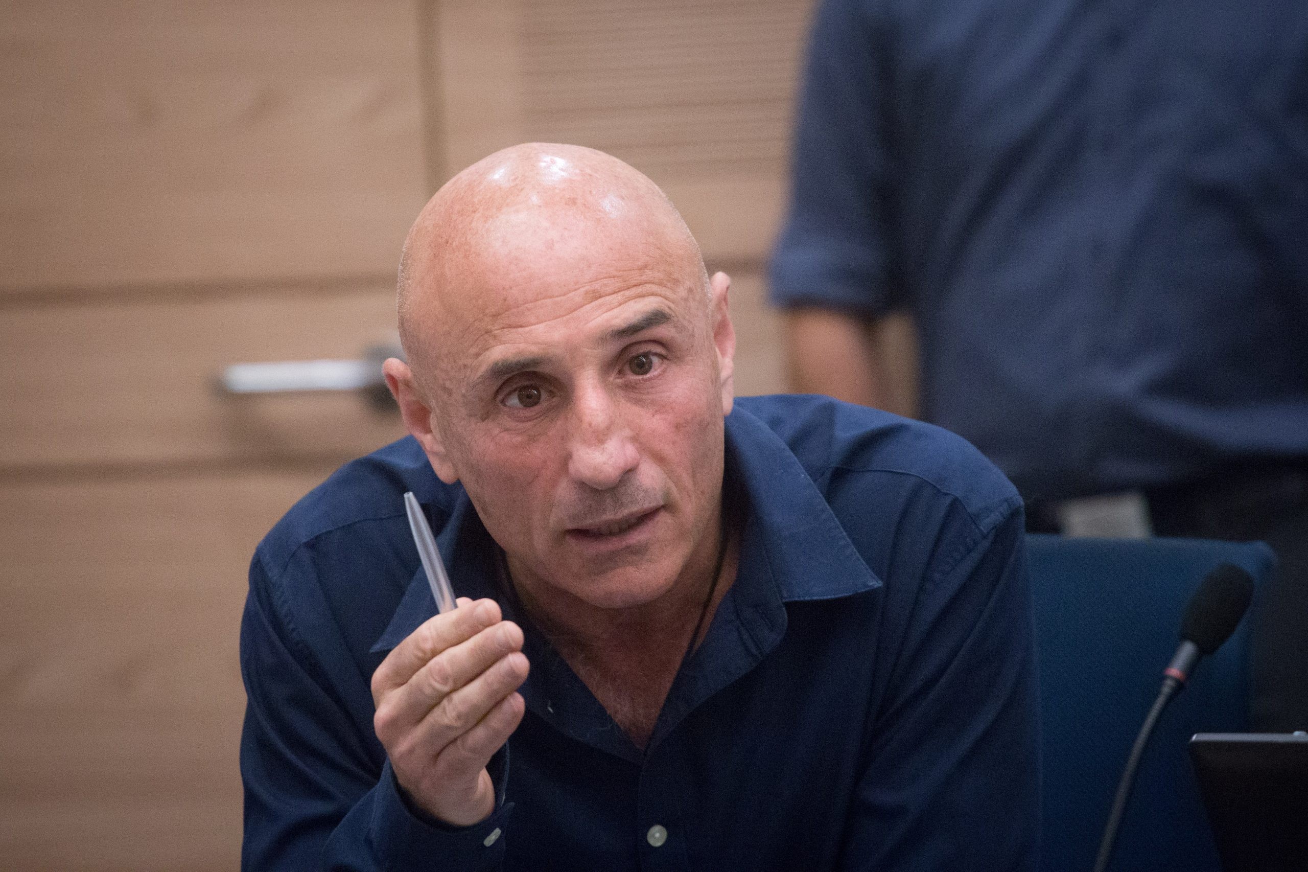 עופר שלח: עמדת "רק לא ביבי' הזיקה לגוש"