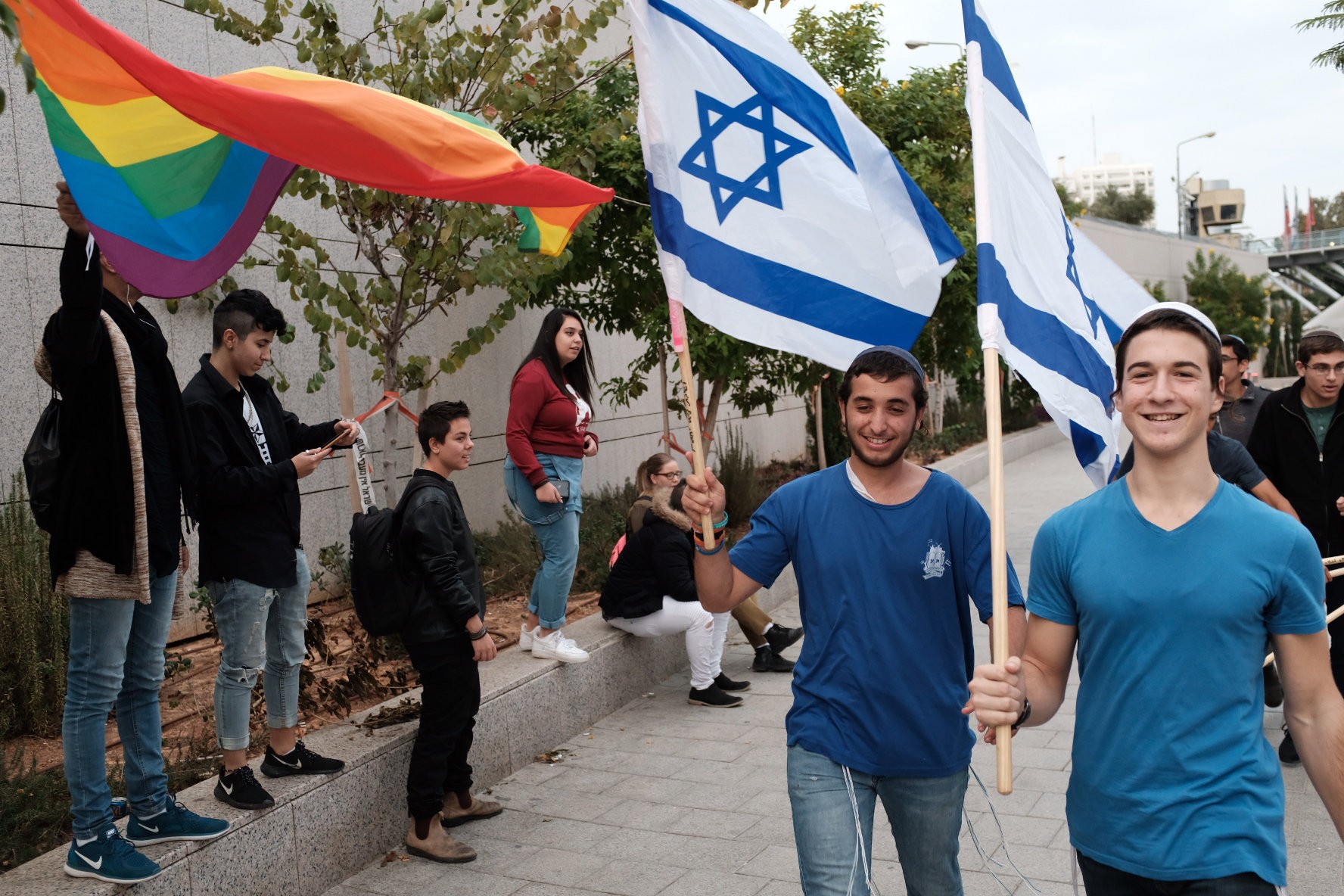 הכפייה הלהט"בית: האם בית המשפט יאסור להאמין בערכי המשפחה?