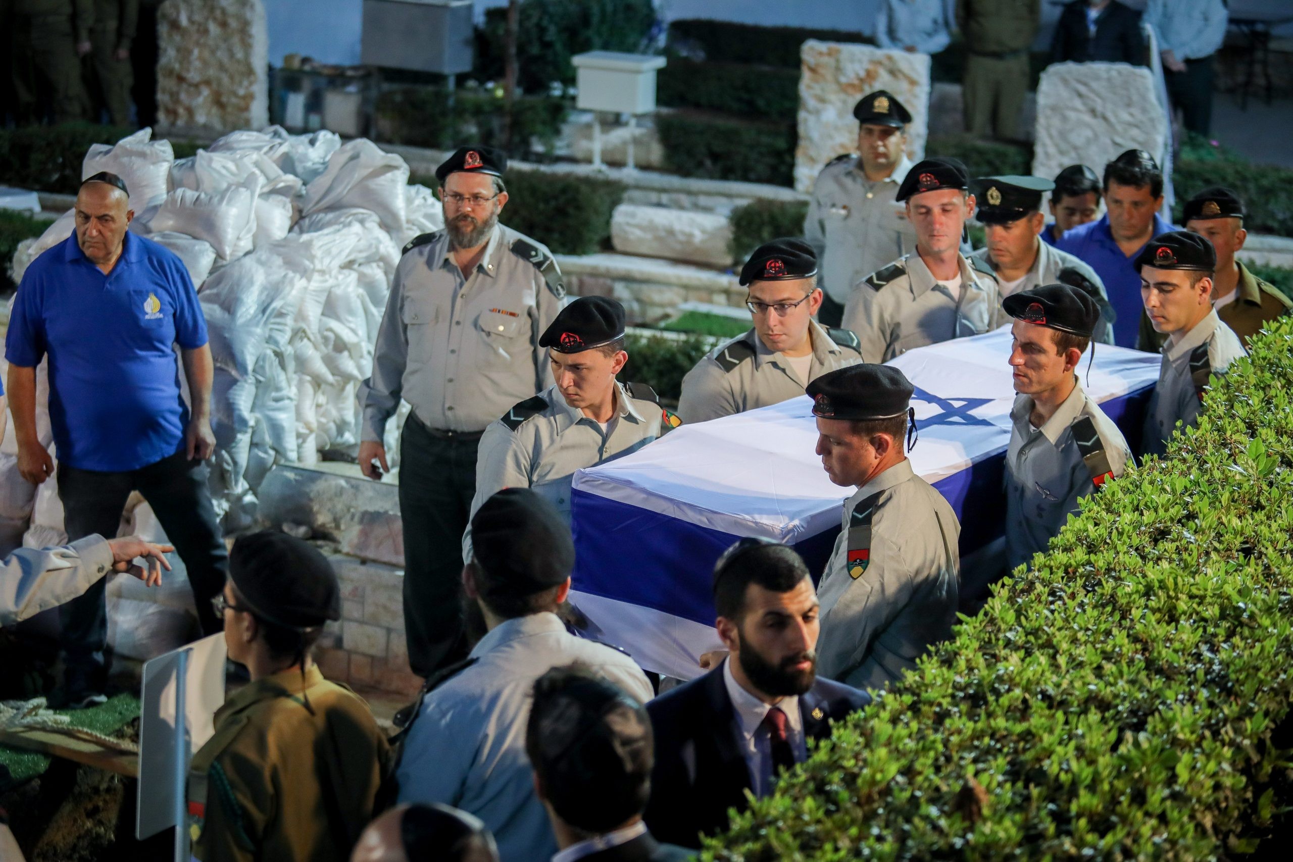 דרכו האחרונה: זכריה באומל ז"ל נטמן בישראל