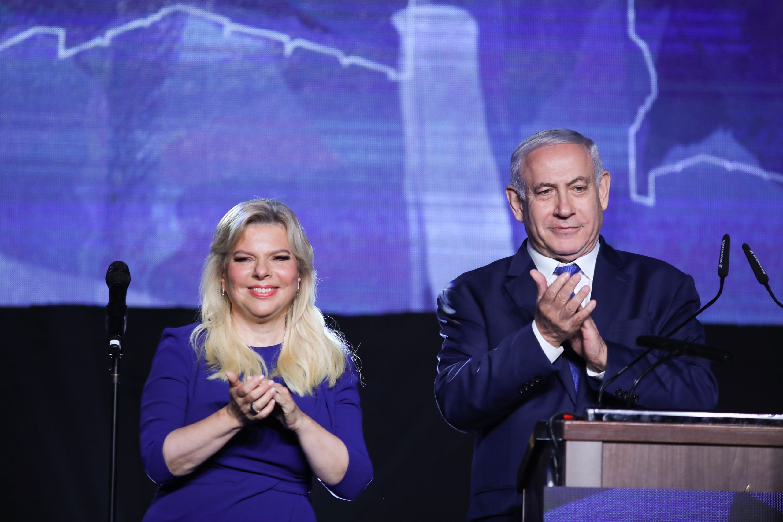 רה"מ נתניהו: "פרשנים מלומדים שיגרו לעברי איומים"