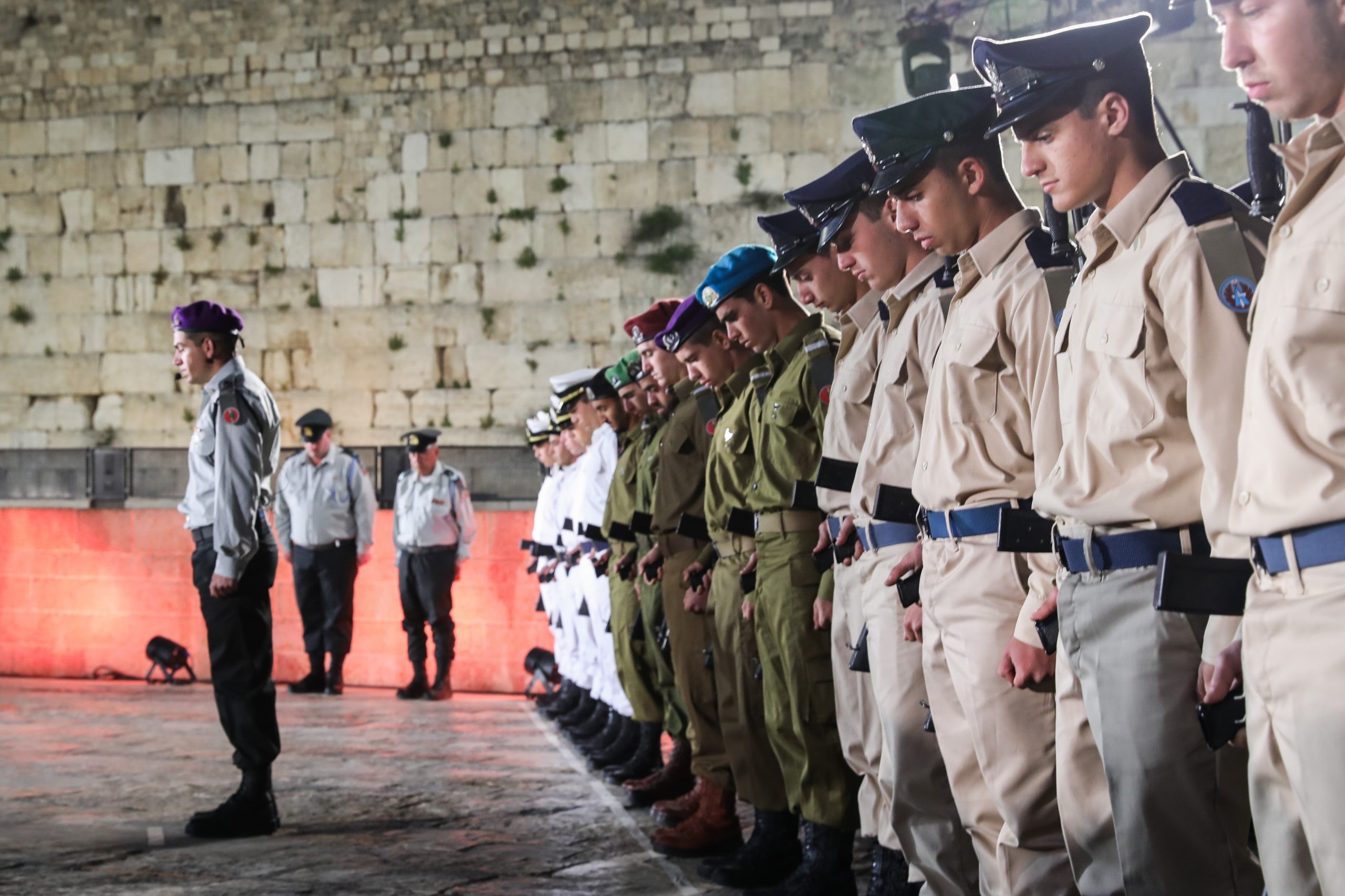 עצרת הזיכרון המרכזית לציבור החרדי: מתחייבים להמשיך את מורשתם של הנופלים | צפו