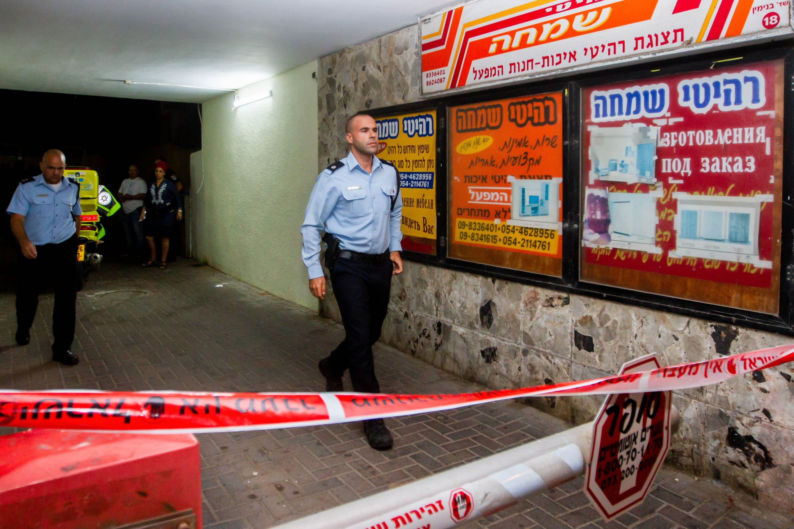 גבר דקר אישה ופצע אותה קשה בדרום תל אביב