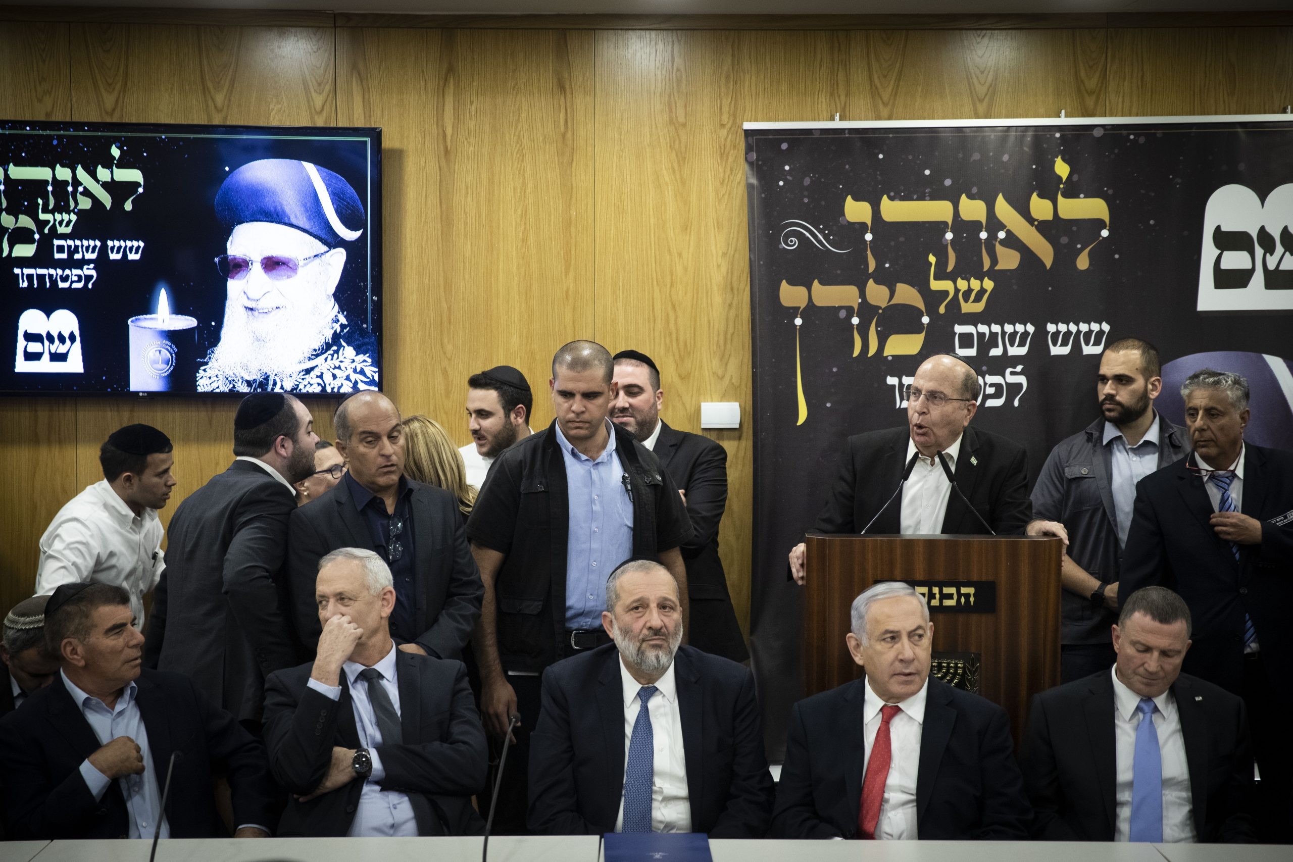 כחול לבן והחרדים מאיימים: התנהלות נתניהו לא תעבור בשתיקה