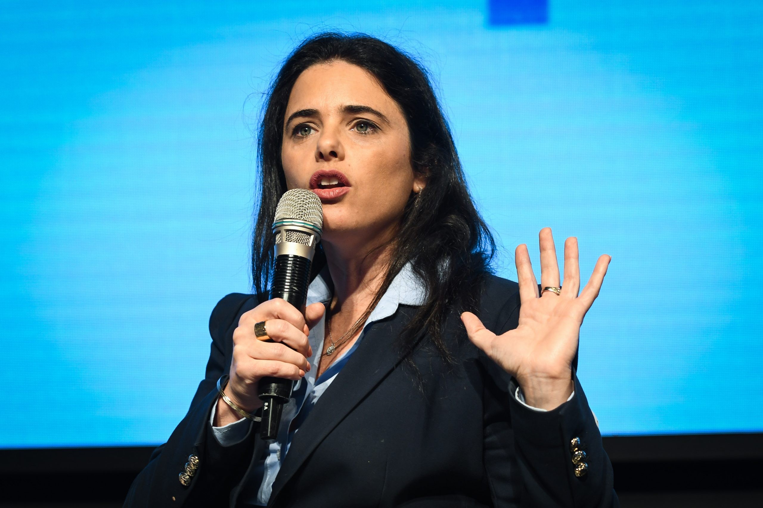 שקד נגד הורביץ: "לא תעצור אותנו"