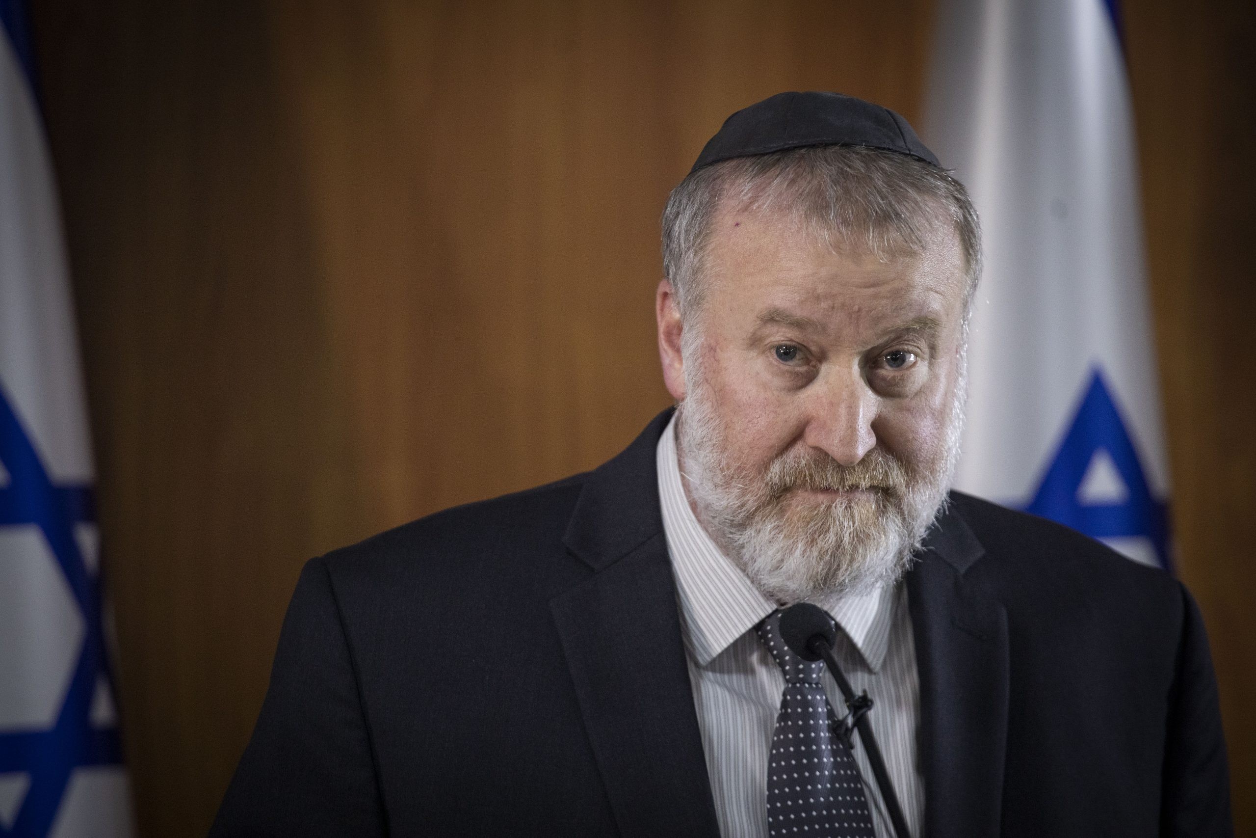 מקורבי נתניהו: "היועמ״ש איבד כל רסן. הוא החליט להפיל את ראש הממשלה"
