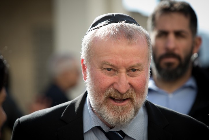 דרישה ממ"מ פרקליט המדינה: פתח בחקירה נגד מנדלבליט בפרשת 'איש התקשורת'