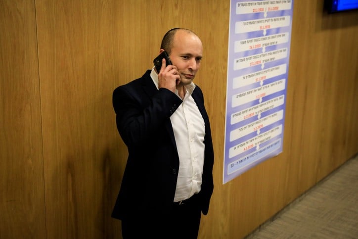 בנט הנחה את מערכת הביטחון להקים 3 מתקני בידוד משותפים לנשאי קורונה