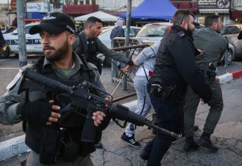 פיגוע בעיר העתיקה: איש ביטחון נפצע בינוני לאחר שמחבל ערבי דקר אותו - המחבל חוסל