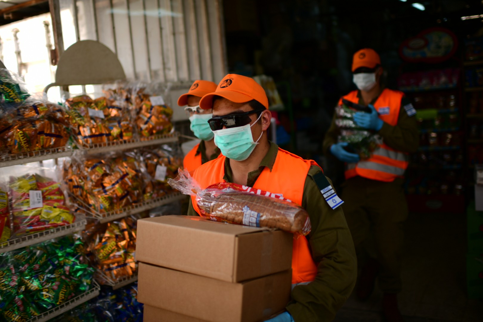 תכנית ה'רמזור' של גמזו תיכנס לפעולה | חבילות סיוע למשפחות בבידוד