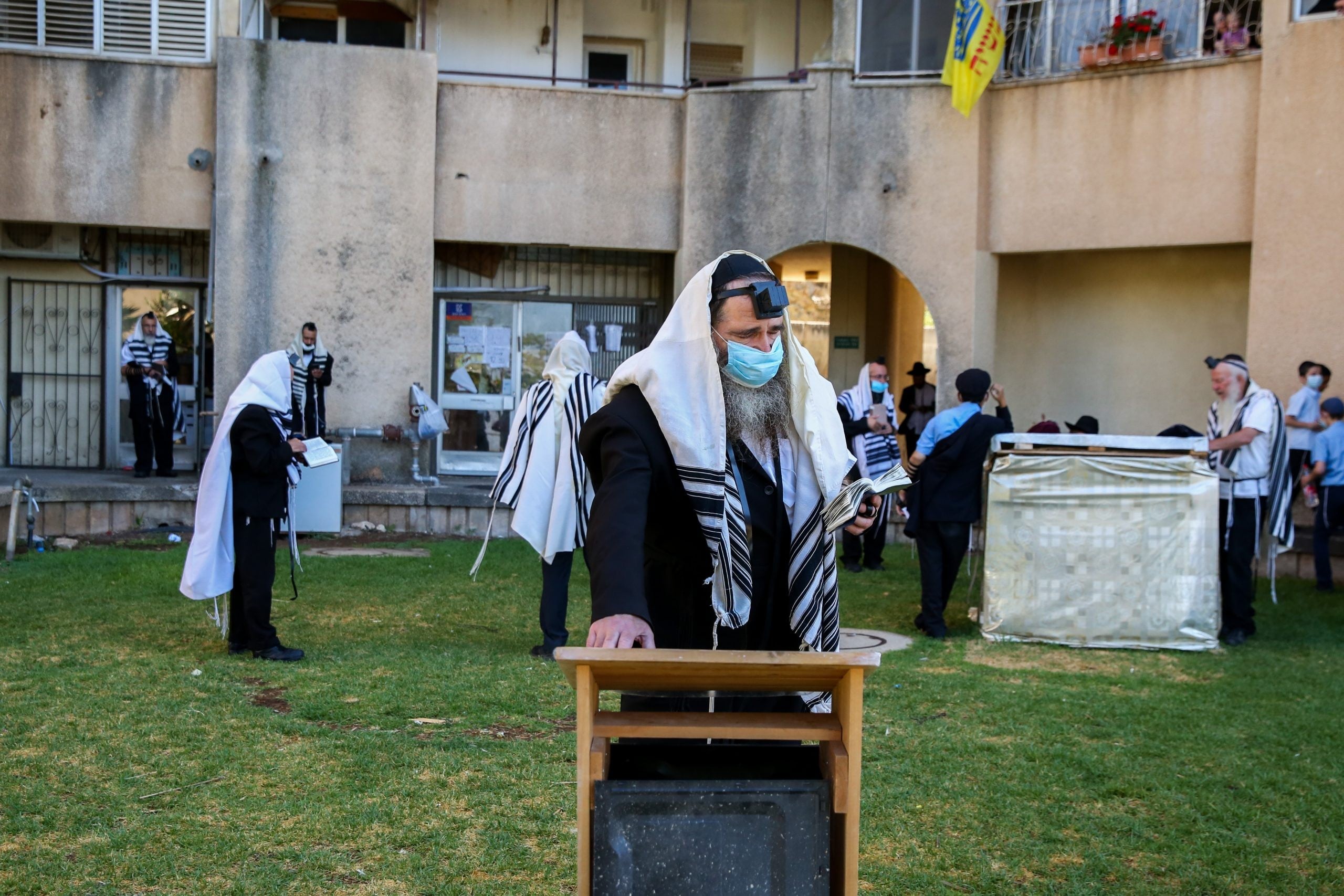קבינט הקורונה אישר הקלות בהגבלת התקהלויות | כל הפרטים
