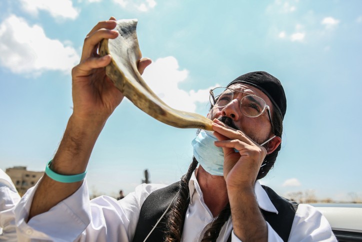 הטיסות לאומן: סמוטריץ תוקף את התנהלות הממשלה