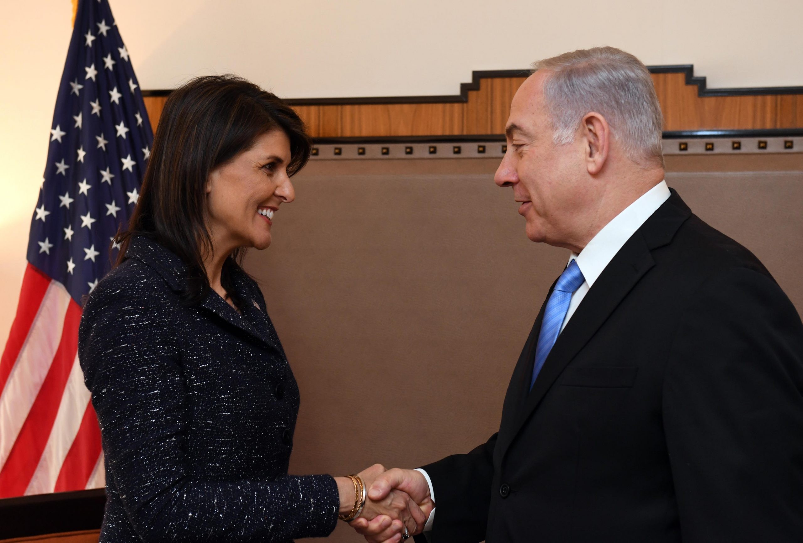 ראש הממשלה בנימין נתניהו נפגש עם שגרירת ארה"ב באו"ם ניקי היילי 
צילום: חיים צח / לע"מ
Photos By : Haim Zach / GPO