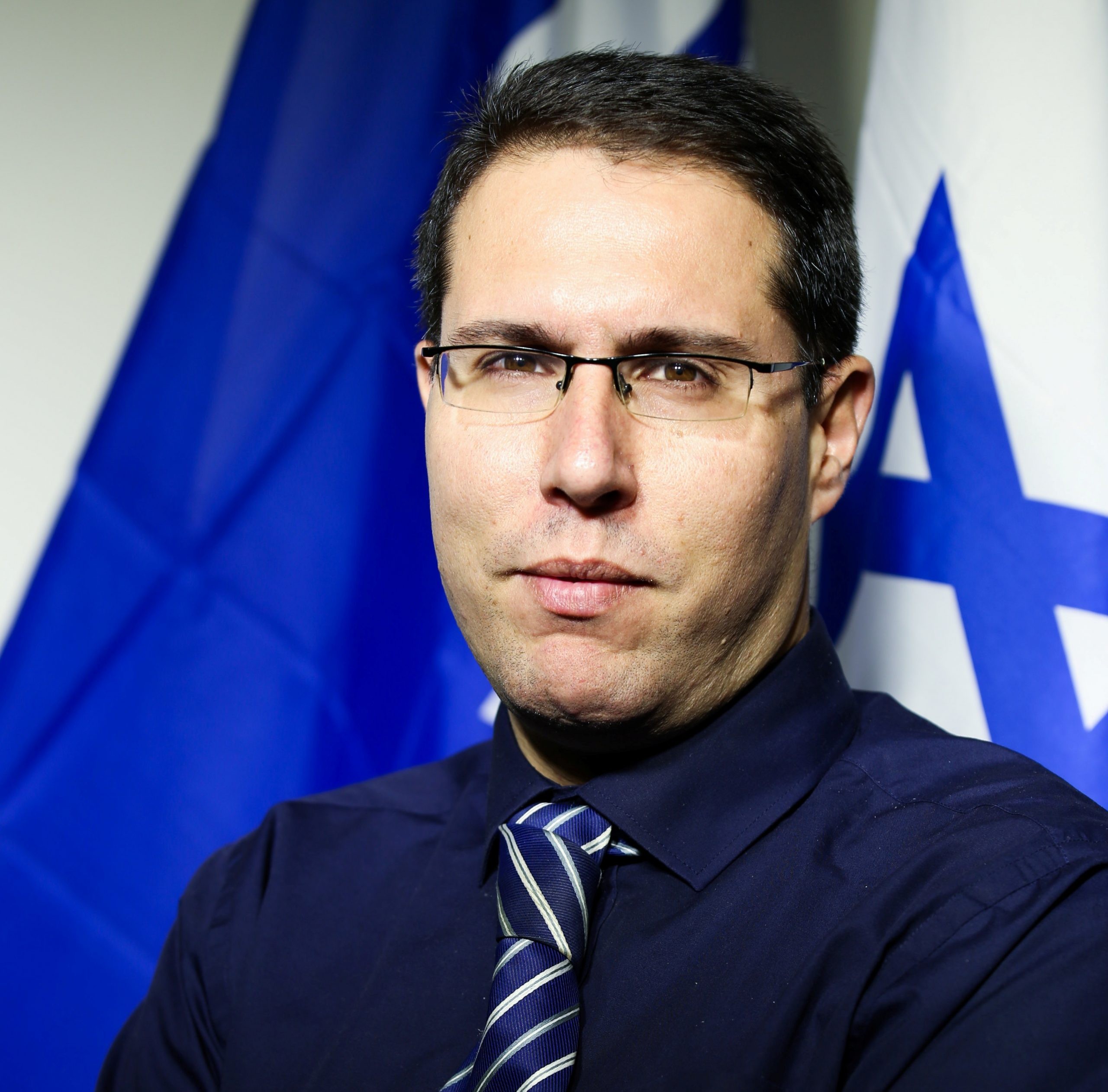 שקרים ששמאלנים מספרים – אלי ורד חזן
