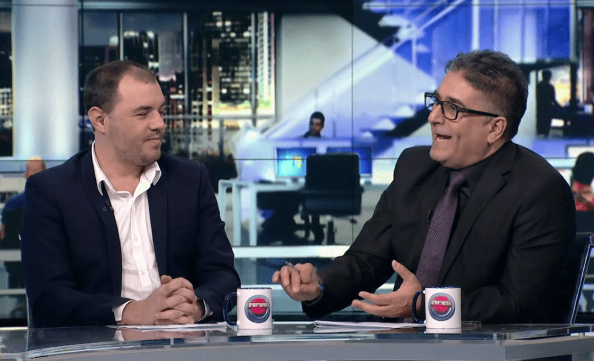 "למה לפיד לא עונה על שאלות בנוגע ליעקב פרי?"