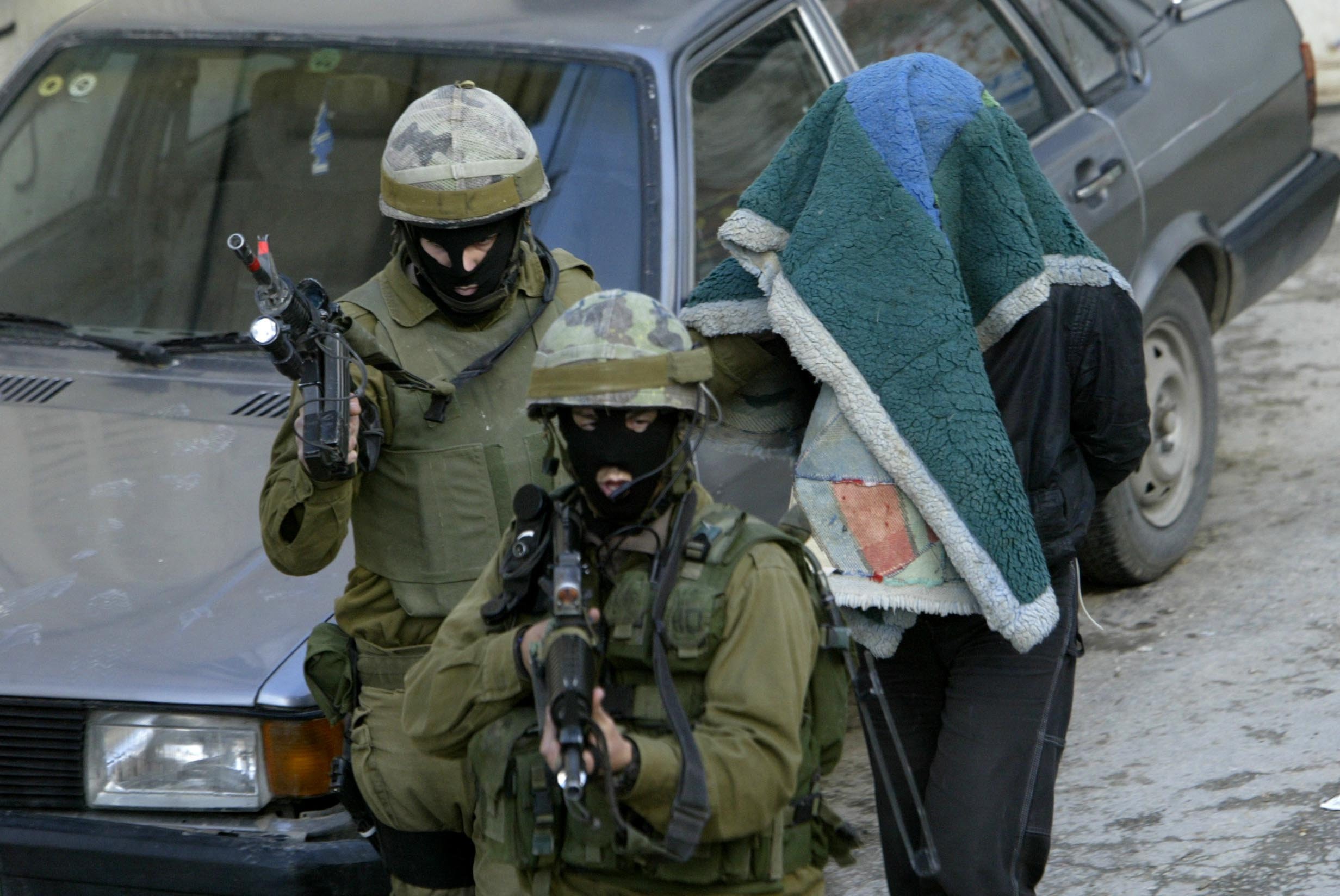 נעצרו שני חשודים במוערבות בפריצה לרכבו של אריה שיף