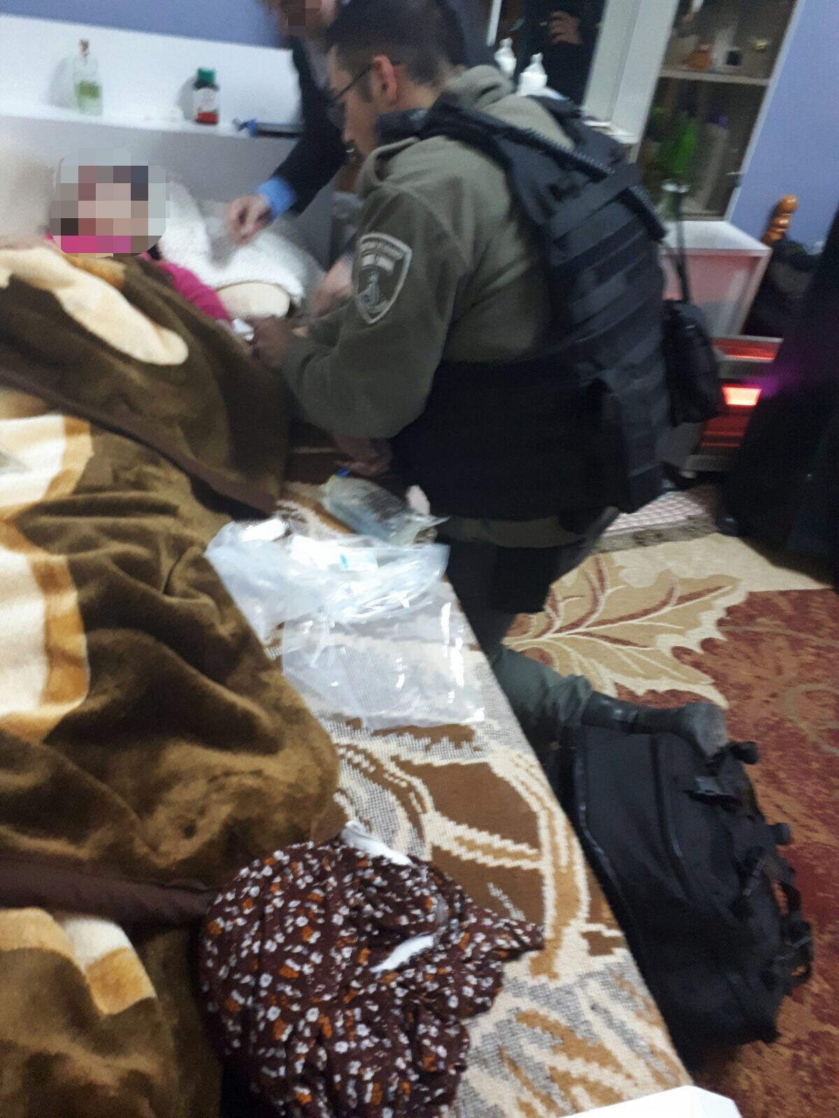 חברון: הלוחמים הוזעקו לטפל בפלסטינית הרה שאיבדה הכרה