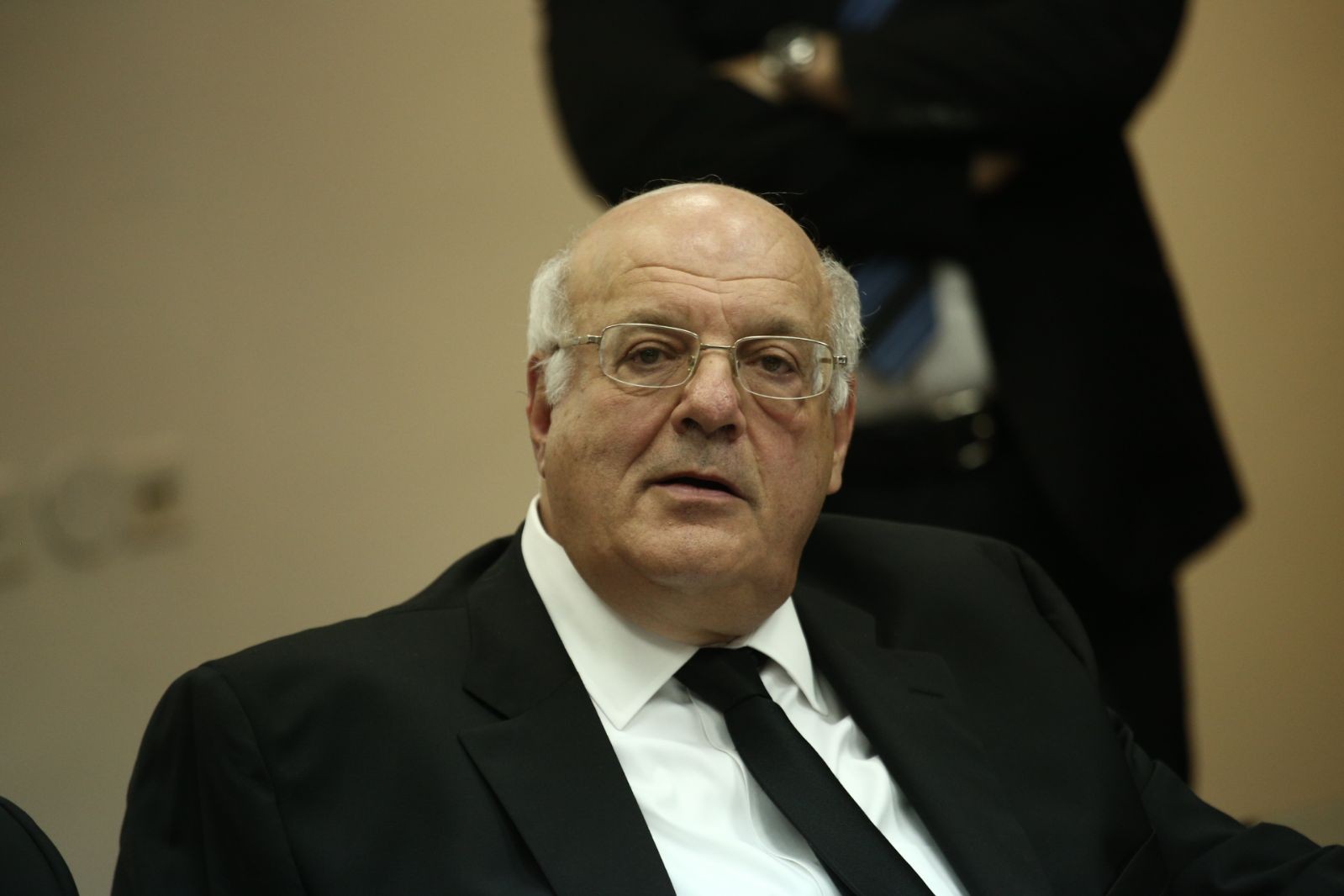השופט מלצר ננזף לאחר שקרא למחוא כפיים לעו"ד מהשמאל