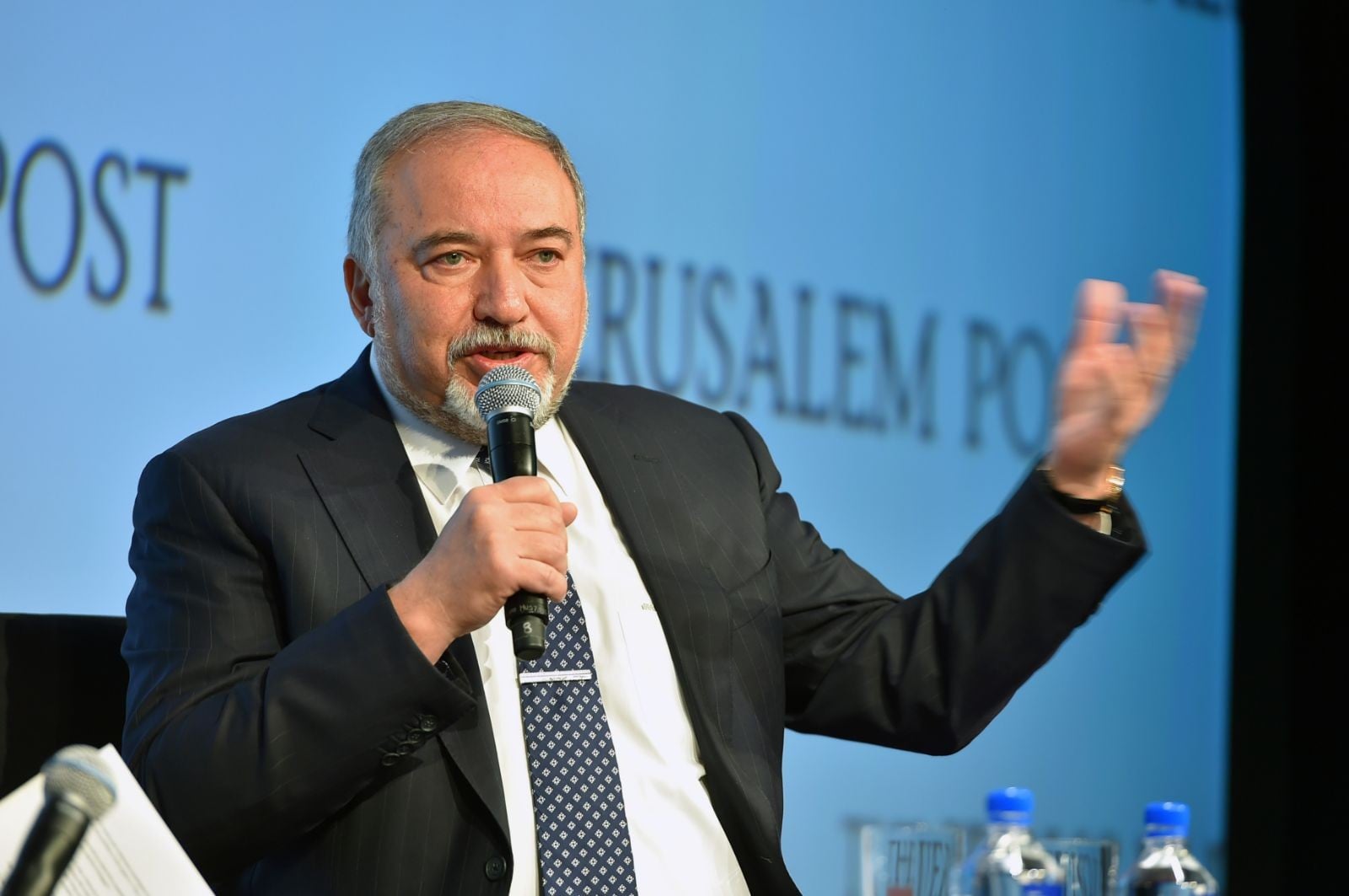 ליברמן: "יש קו חם בין צה"ל לכוחות צבא רוסיה"