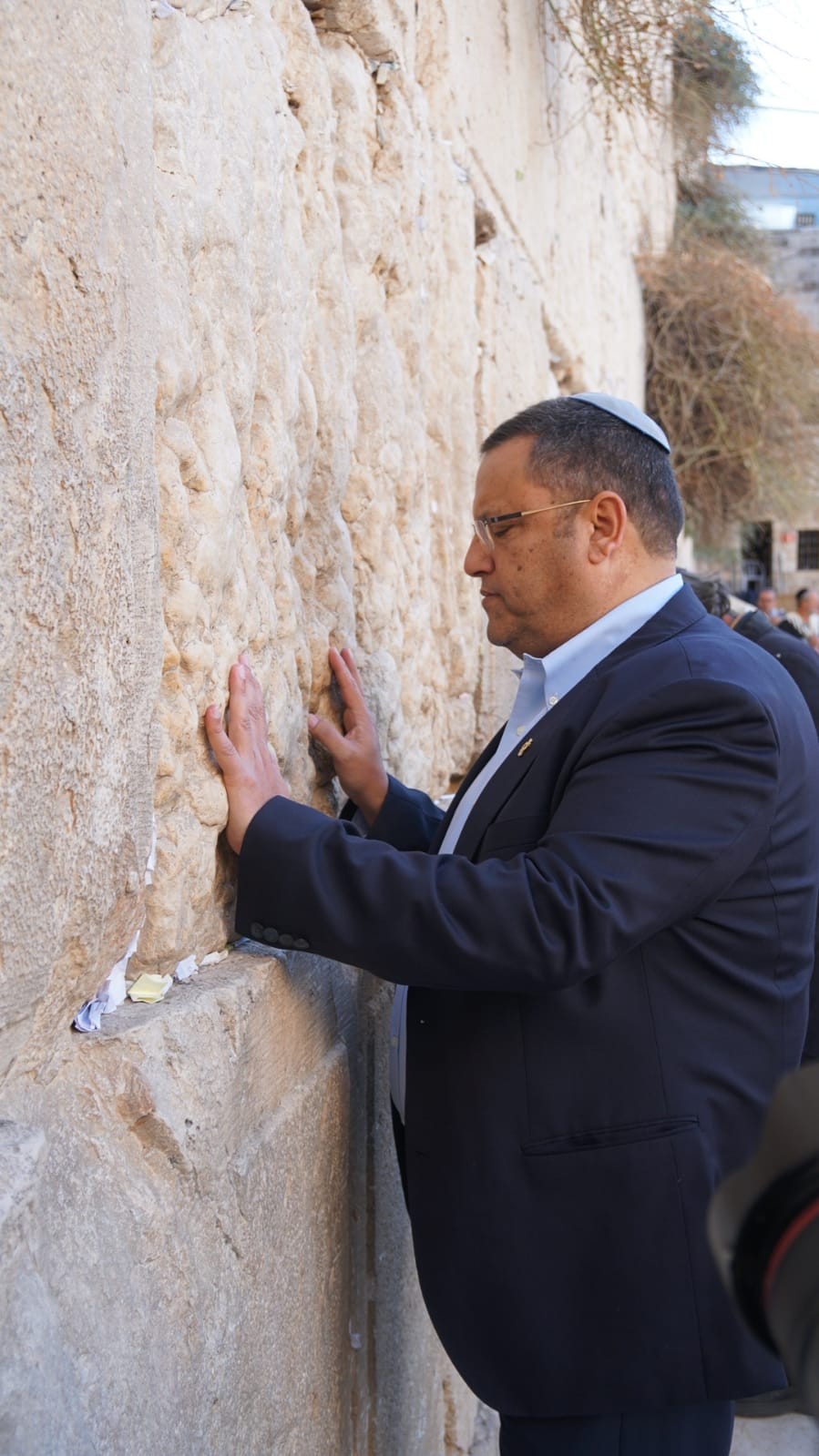שכונת הר נוף משנה את שמה על שם הרב עובדיה זצ״ל