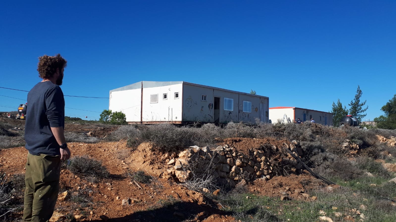 משפחות ששהו השבת בעמונה קיבלו זימוני חקירה במהלך השבת