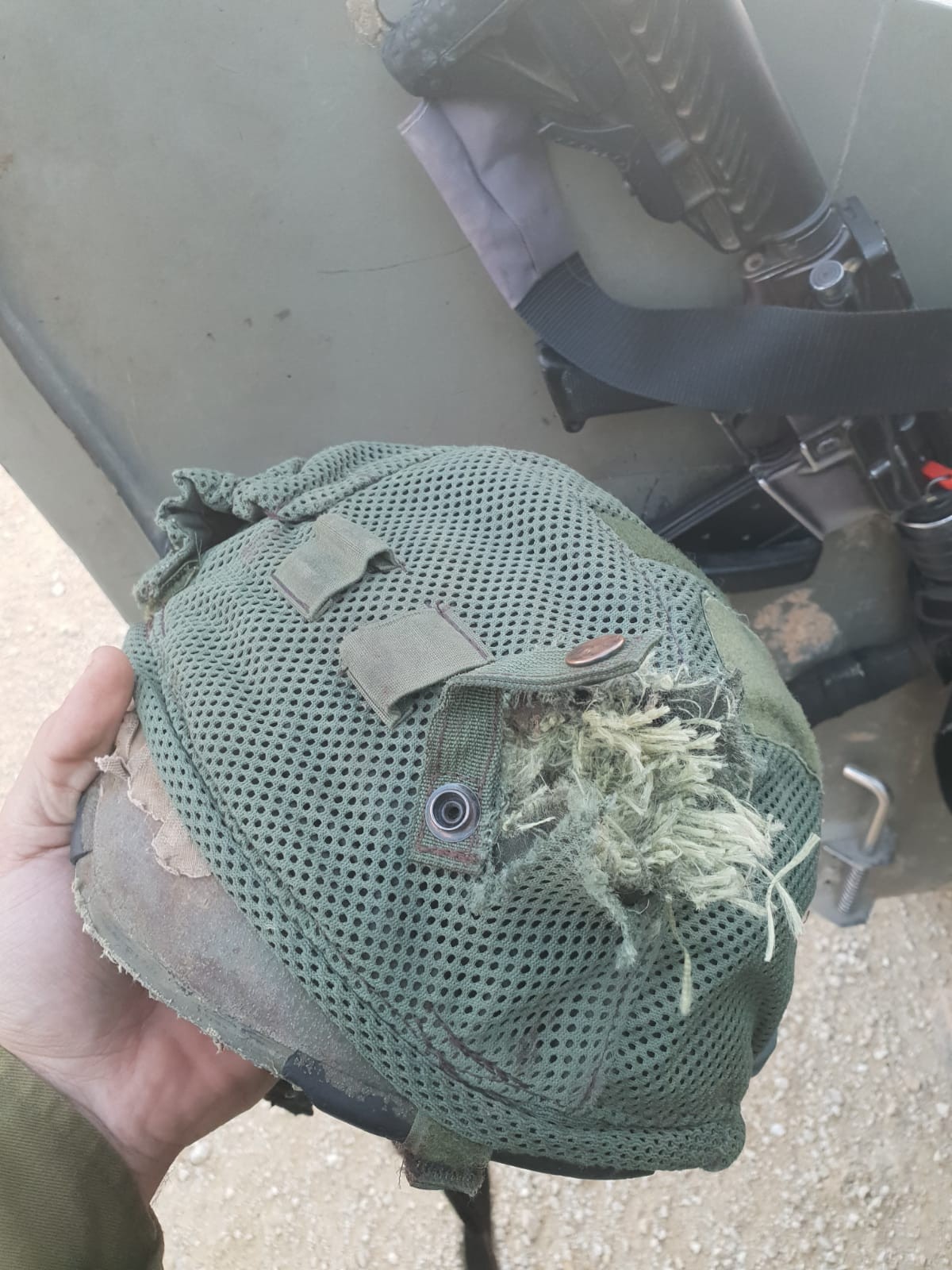 קסדת הקצין. תיעוד בלעדי: באדיבות 0404