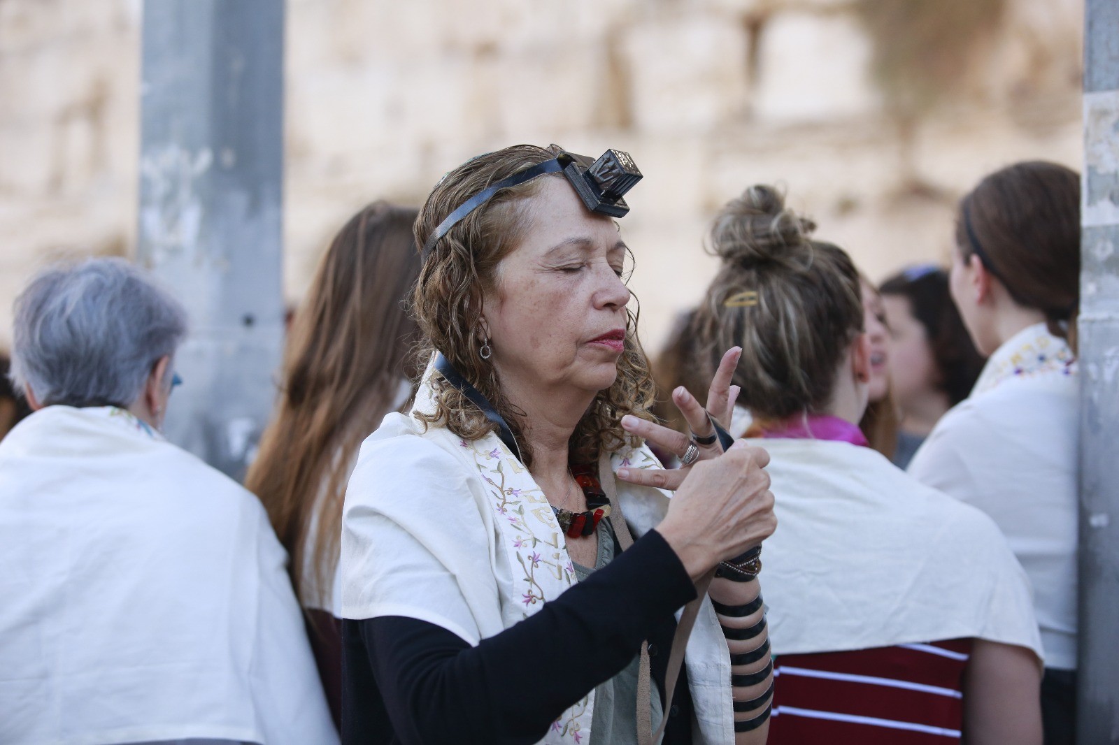 באישור העירייה: נשות הכותל יעמידו דוכן הנחת תפילין לנשים בירושלים