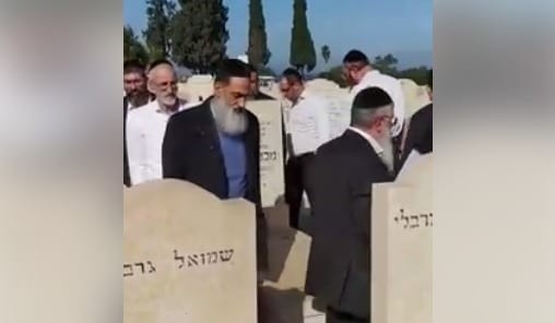 ראש עיריית טבריה: "חרדים ערכו נגדי טקס הסתה פאגאני בסגנון פולסא דנורא"