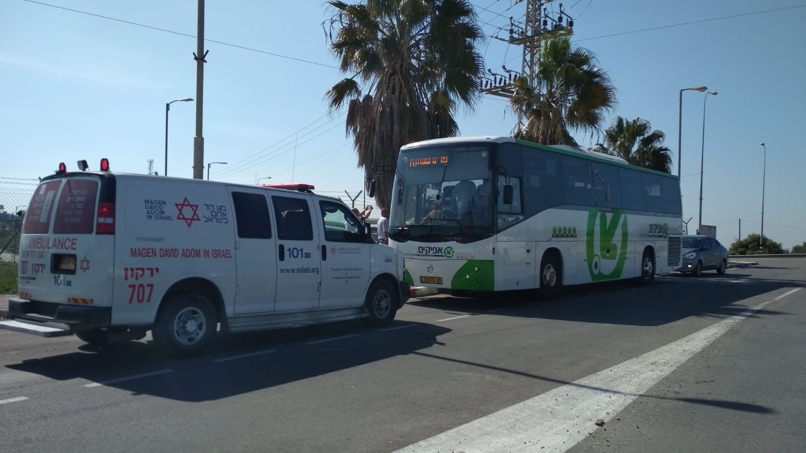 פיגוע בשומרון: נפגעת חרדה במקום, נזק נגרם לאוטובוס