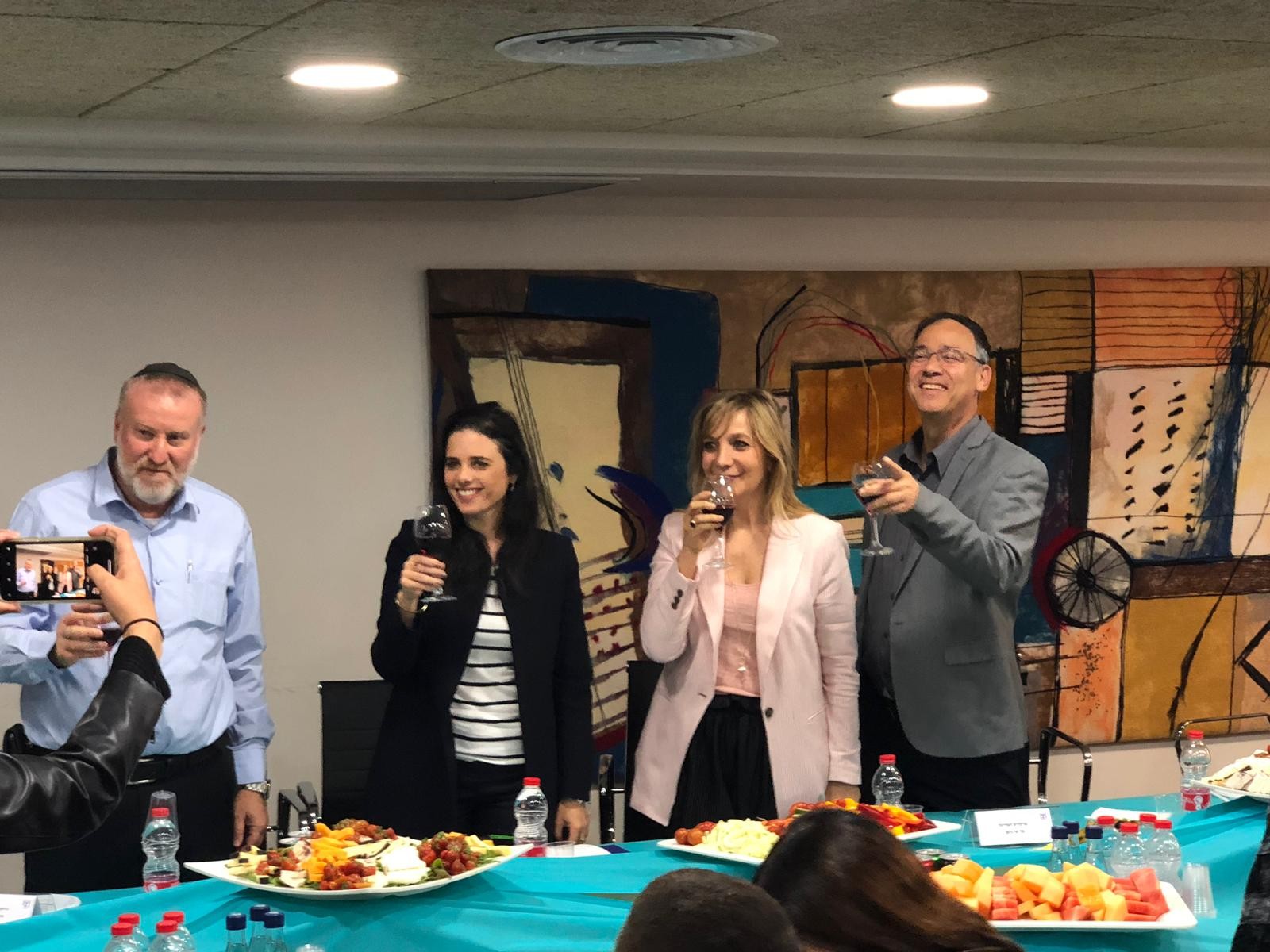 שקד מסכמת: "הצלחתי לבער לא מעט 'חמץ'"