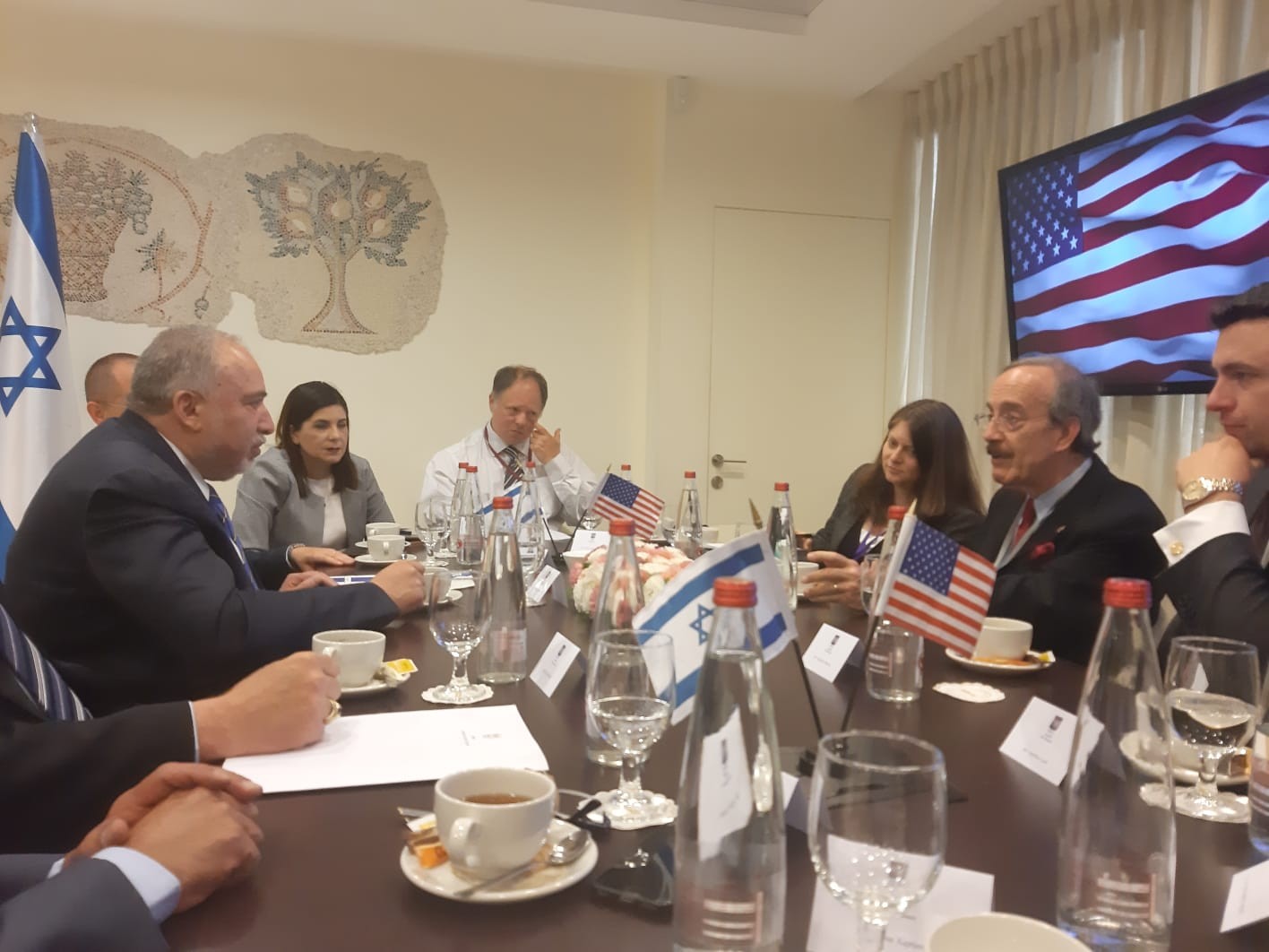 ליברמן נפגש עם יו"ר ועדת החוץ של הקונגרס האמריקאי