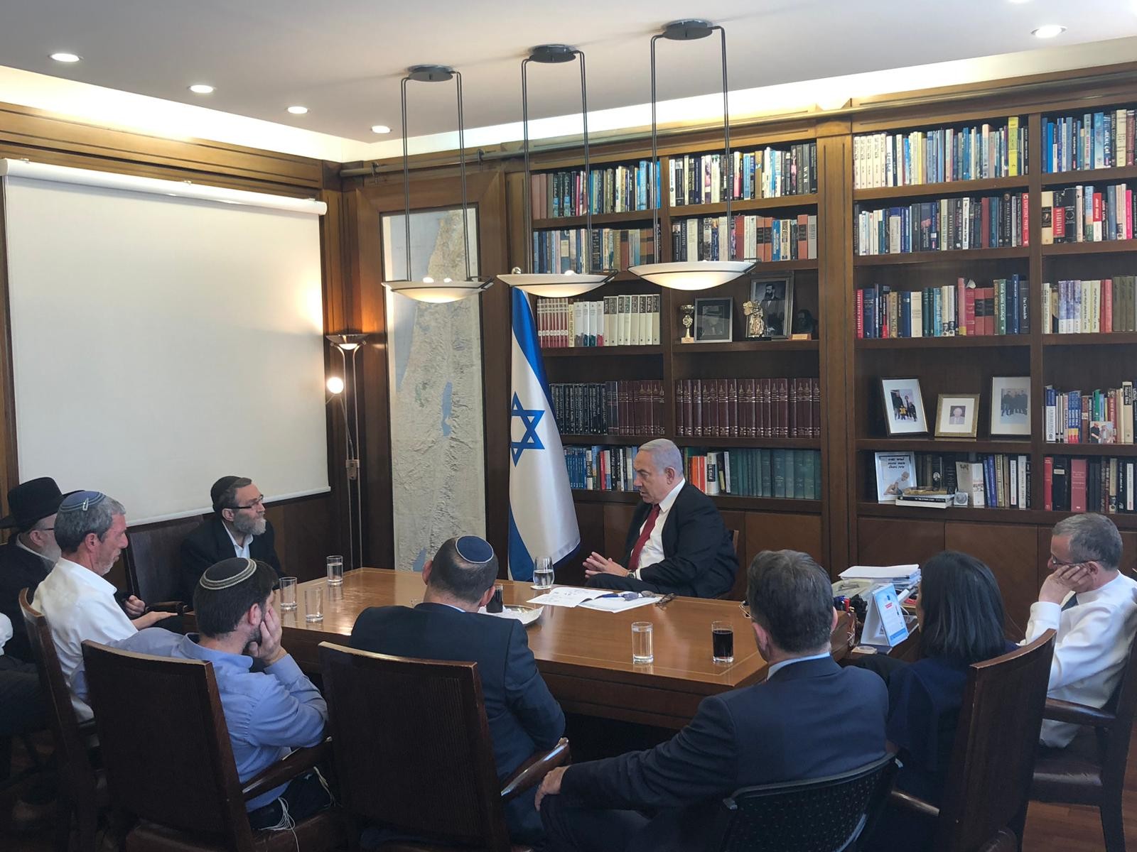 בלוק הימין: יופסק המו"מ אם אדלשטיין יודח