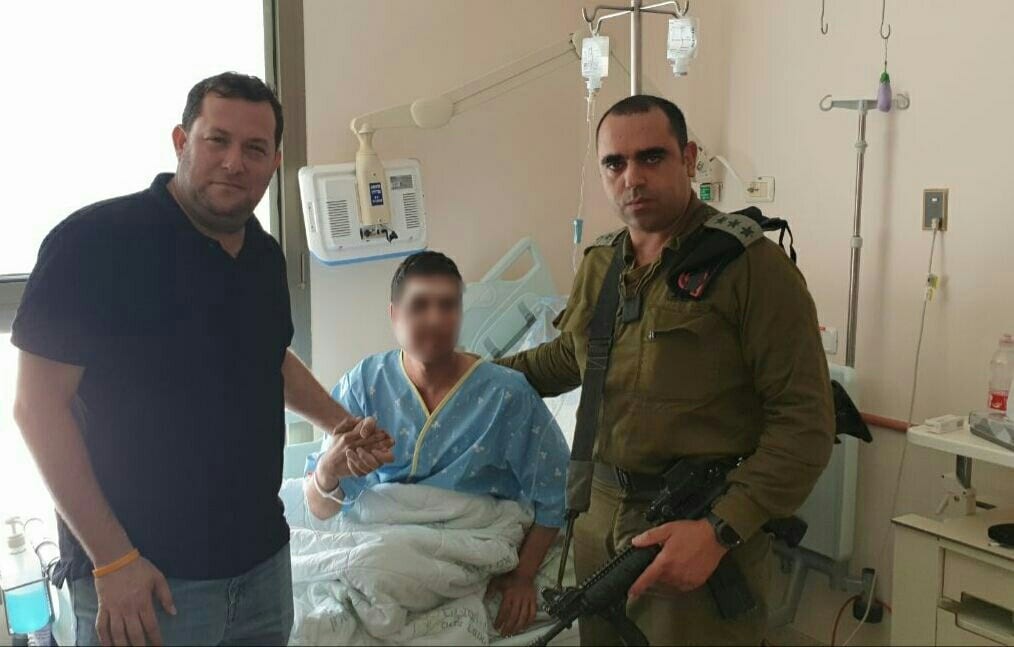 המ"פ הפצוע ליוסי דגן "רוצה לחזור לחיילים שלי". דגן "אתה גיבור - כל עם ישראל מתפלל להחלמתך"