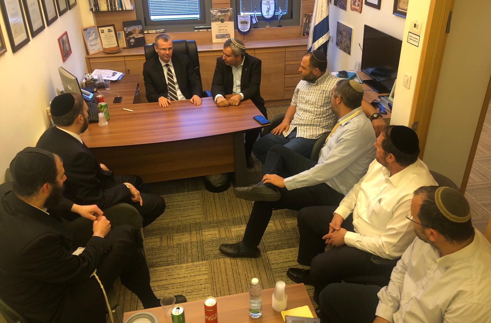 הסתיימה ישיבת צוות המו״מ של גוש הימין
