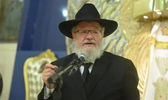 השליח הראשי של חב"ד לת"א מלמד זכות: "עיר הנידחת? חס ושלום!"