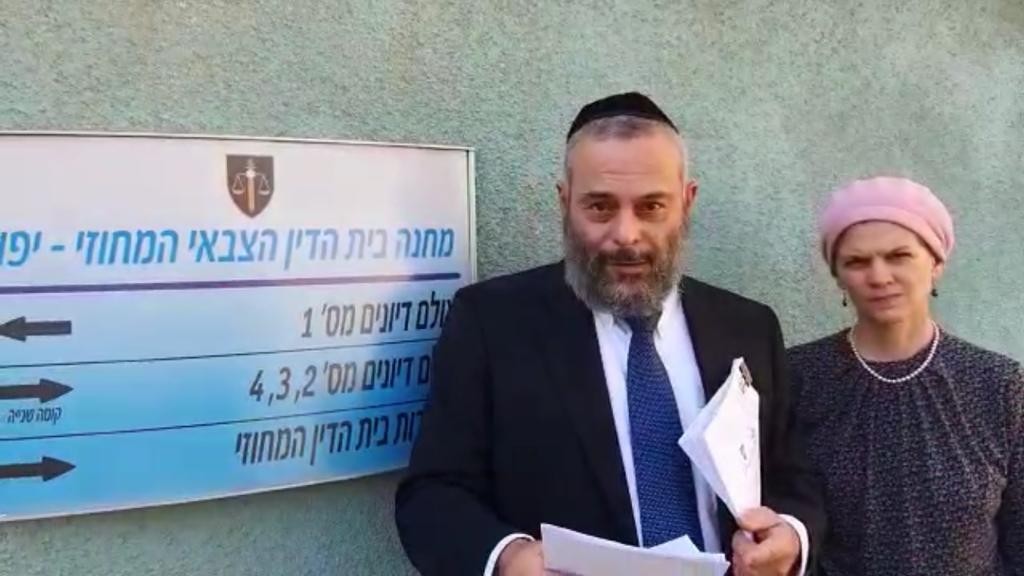 צפו: אביו של הלוחם העצור "מצפים שצה"ל לא יזרוק לוחם לכלבים"
