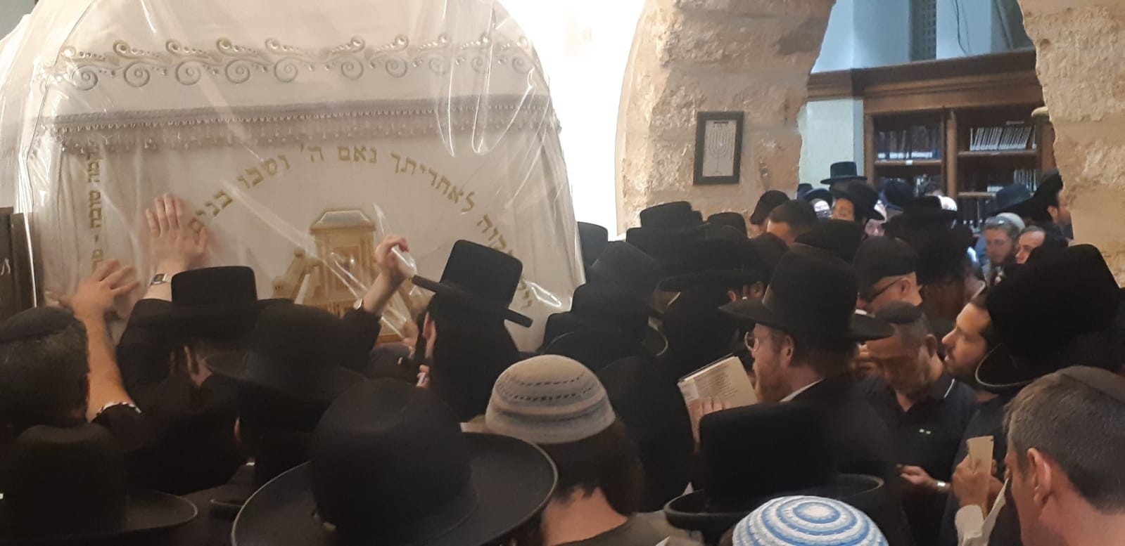 רבבות בהילולת רחל אמנו