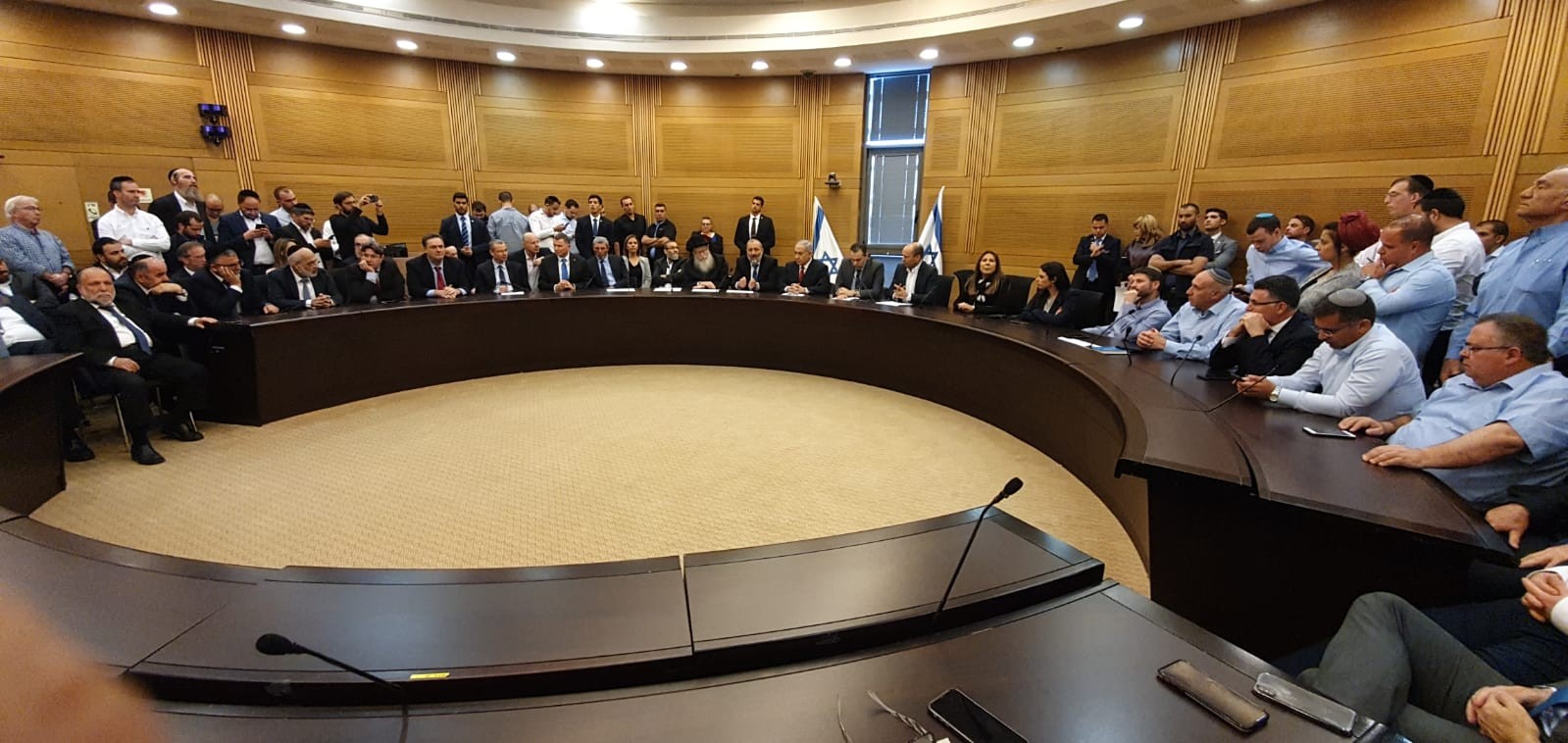 נתניהו: "כחול לבן הוליכו שולל את הציבור"