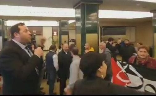 משלחת ישראלית הותקפה במדריד ע"י פעילי BDS ומוסלמים