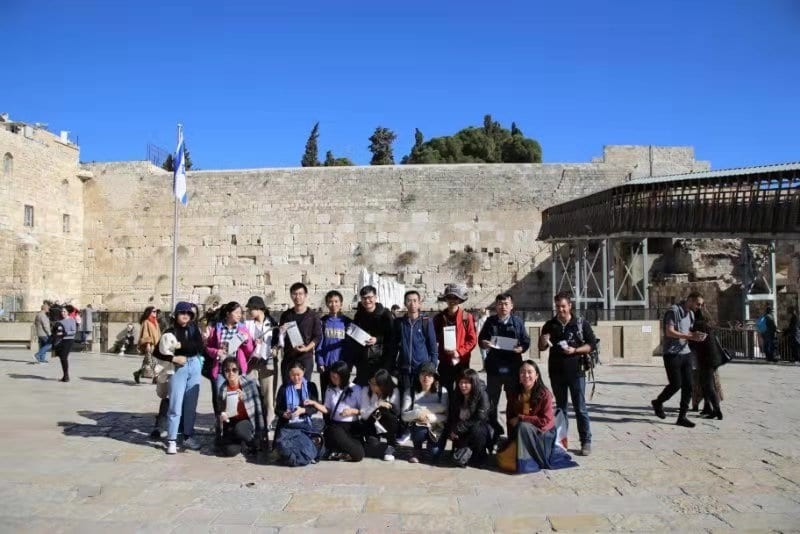 "מאות שגרירים פרו ישראלים במדינה הגדולה בעולם"