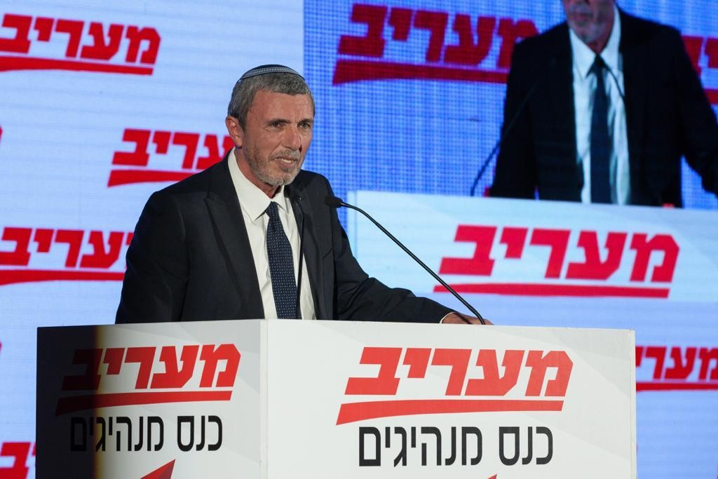 פרץ על לפיד: "מי שחובֵר לרשימות עם תומכי טרור שלא ילמד אותי מוסר"