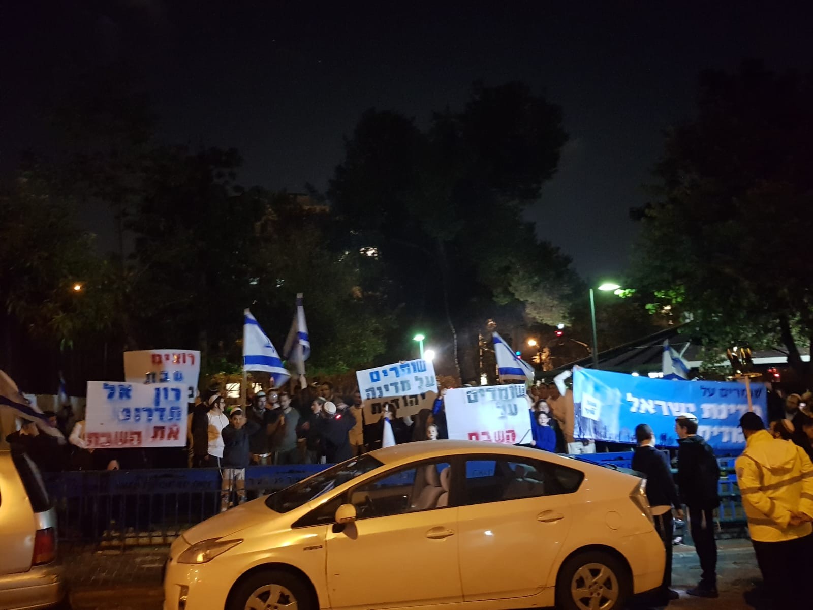 מי מנסה להשתיק את המחאה נגד קוי השבת?