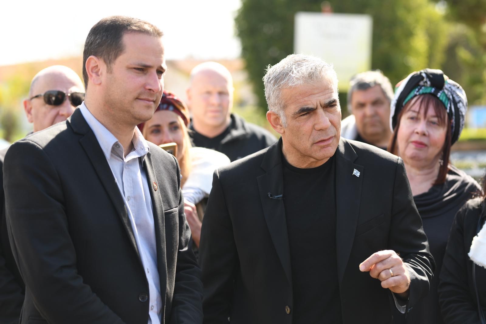 יאיר לפיד מתנגד להקמת מרכז לחולי קורונה בראשון לציון