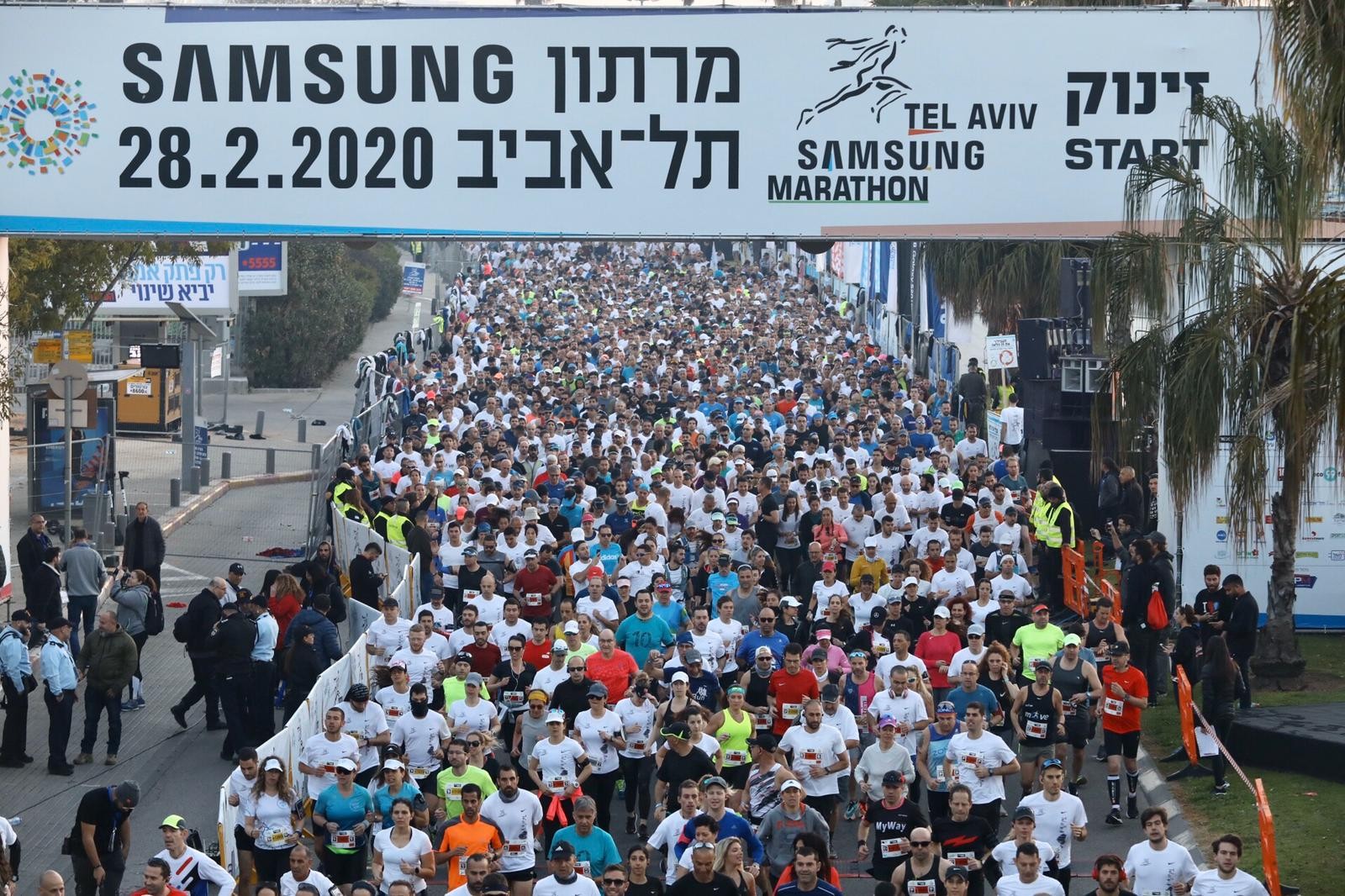 עשרות אלפים משתתפים במרתון תל אביב