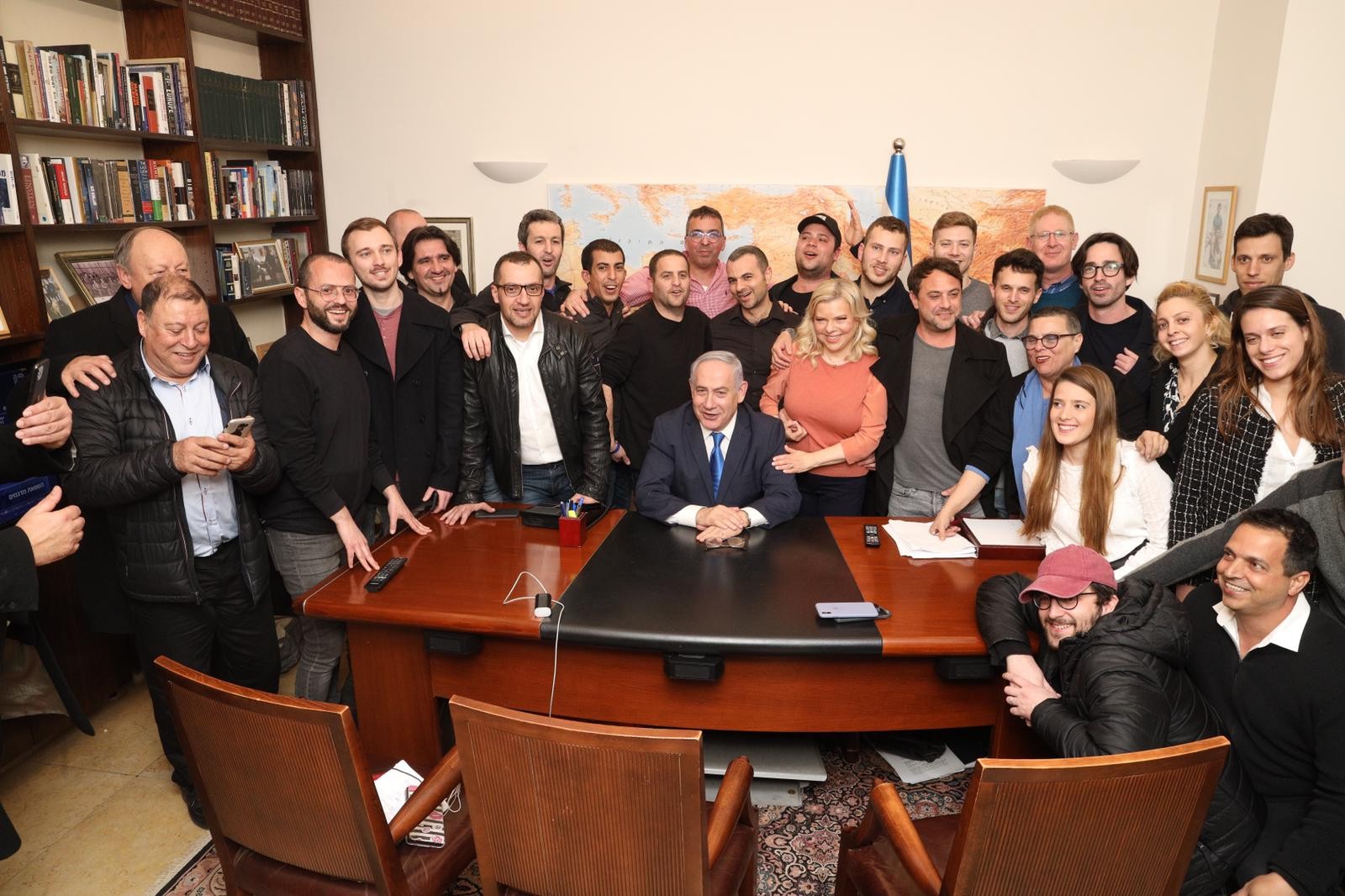 הרשת סוערת בעקבות תוצאות המדגמים