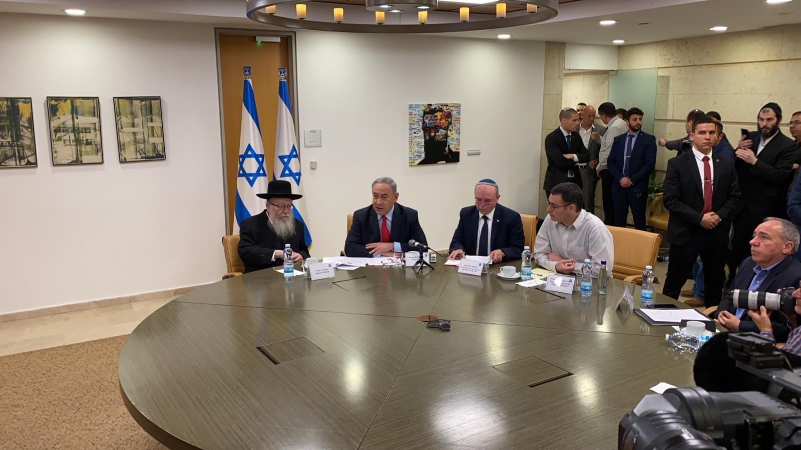 ראש הממשלה קיים ועידה דיגיטלית עם מנהיגי האזור סביב הקורונה