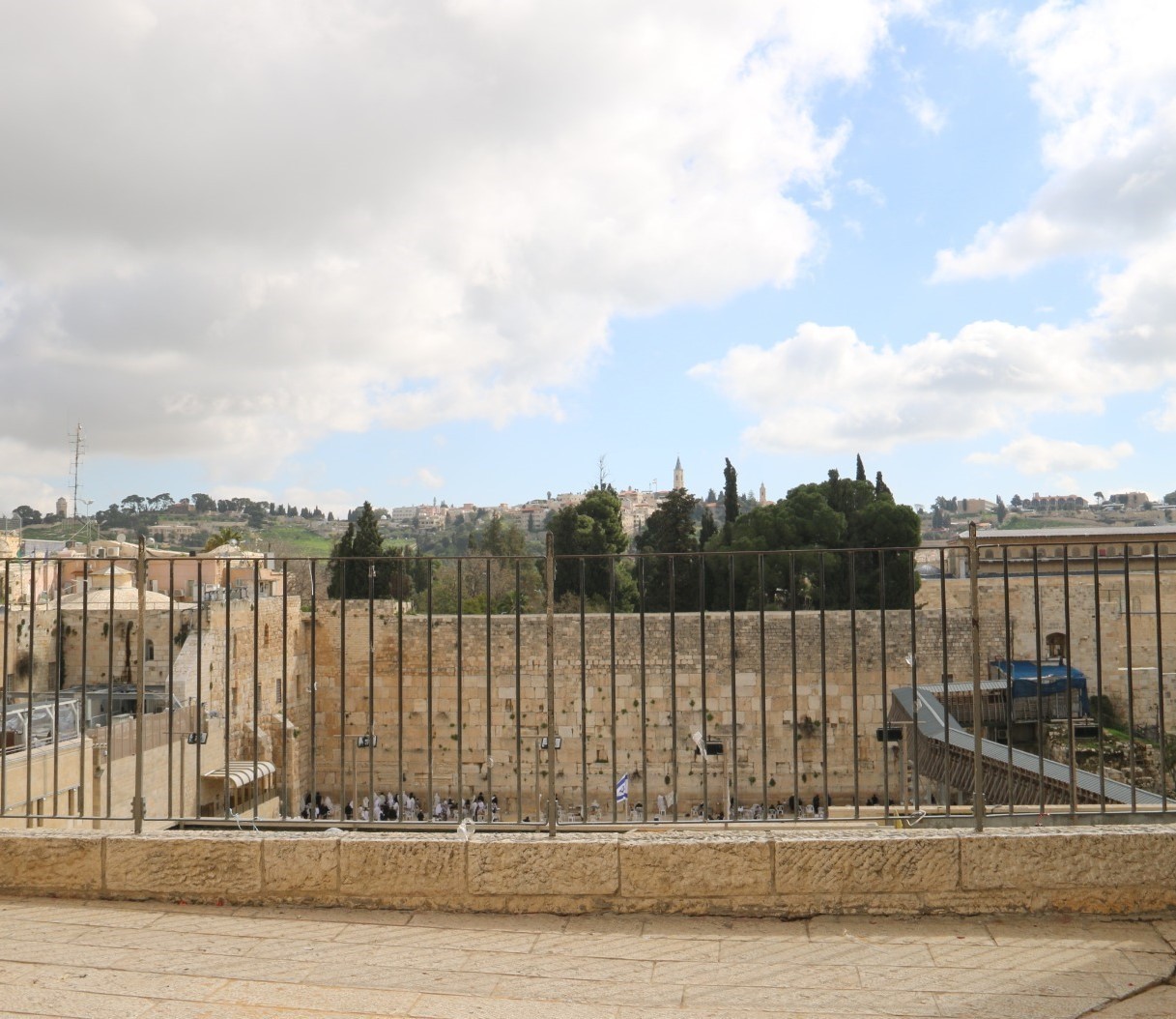 הקרן למורשת הכותל תסייע למארגנים חופות מול רחבת הכותל