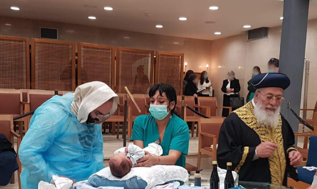 מרגש: חולת הקורונה שילדה והופרדה מתינוקה - שוחררה מבית החולים